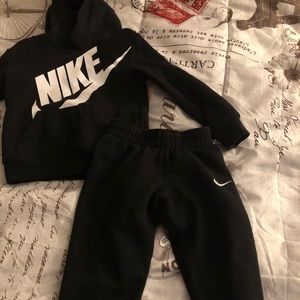 Nike sweatsuit